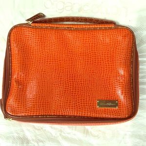 Samantha brown accessory organizer for travel